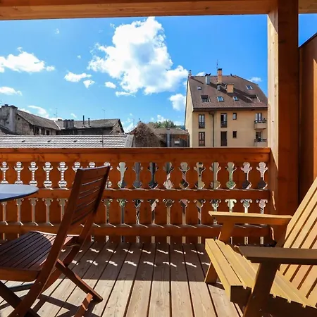 A L'Aventure ! Joli T2 Avec Balcon Centre Ville Annecy Exterior photo