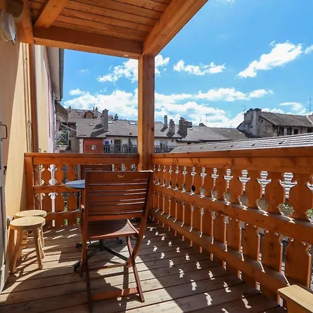 A L'Aventure ! Joli T2 Avec Balcon Centre Ville Annecy Exterior photo
