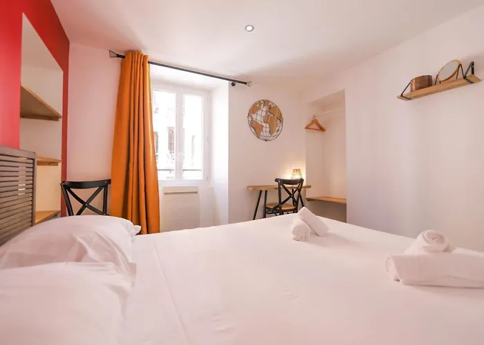 A L\'Aventure ! Joli T2 Avec Balcon Centre Ville